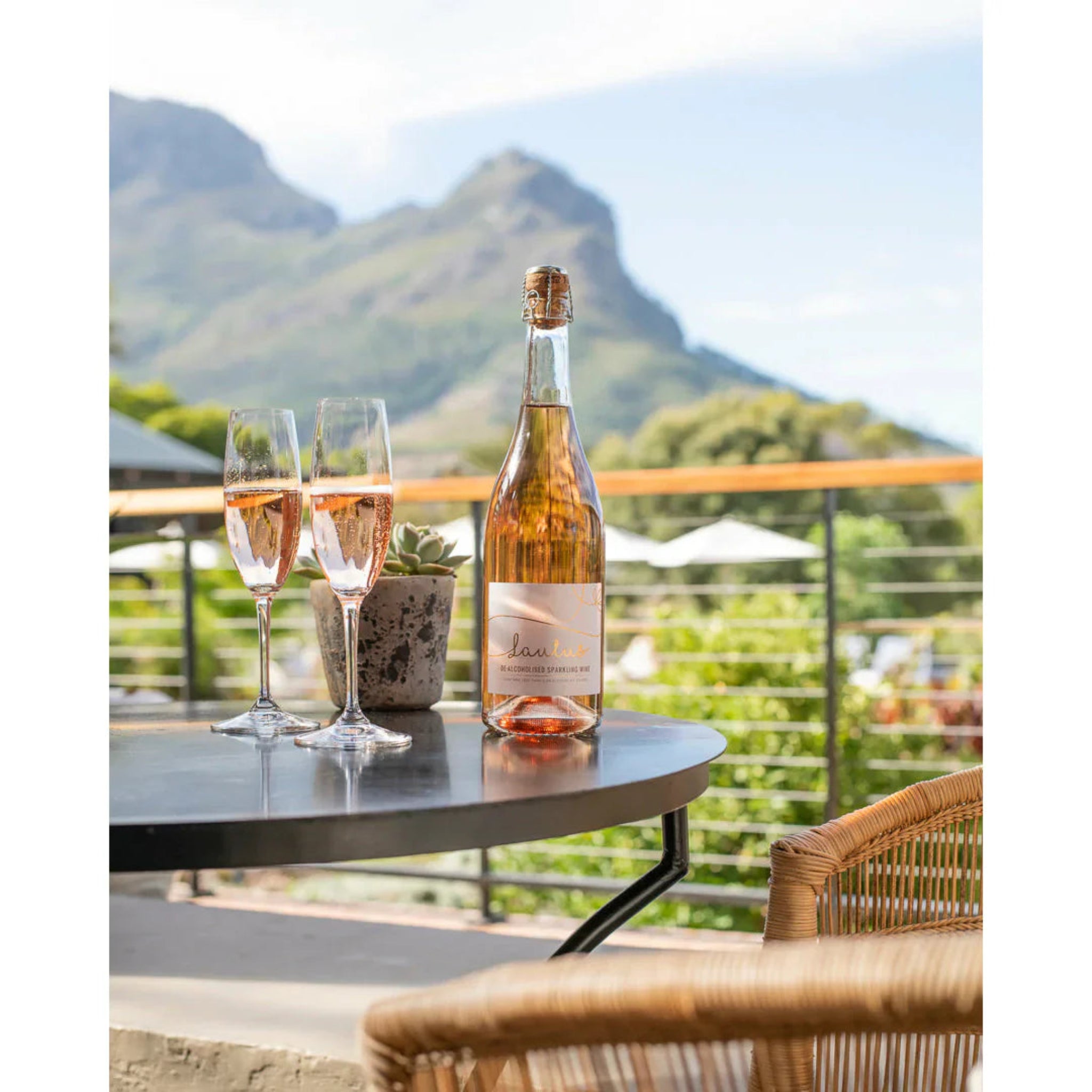 Lautus Sparkling Rosé Non-Alcoholic Wine